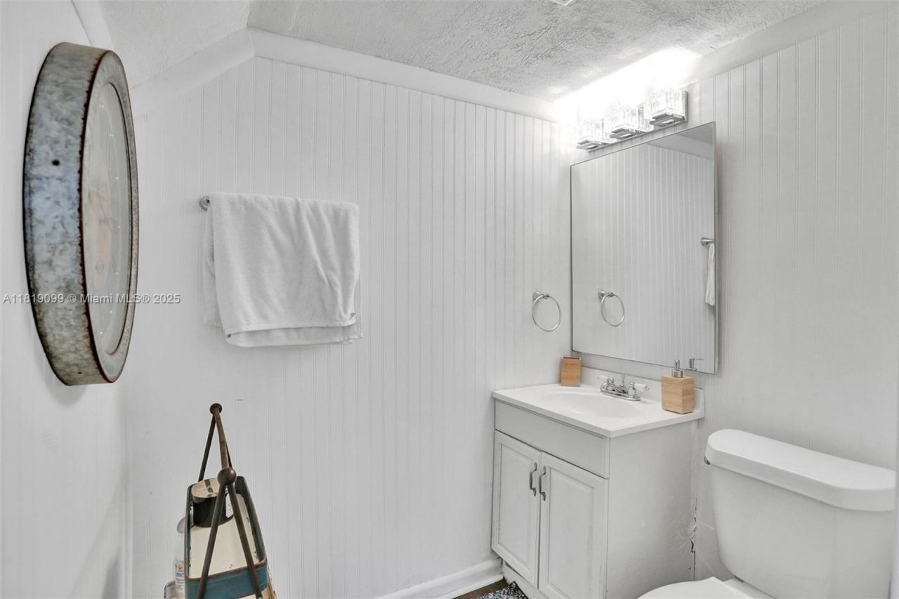 5613 NW 21st St, Unit 8-B, Lauderhill, FL 33313 Photo