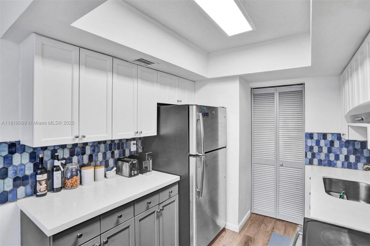 5613 NW 21st St, Unit 8-B, Lauderhill, FL 33313 Photo