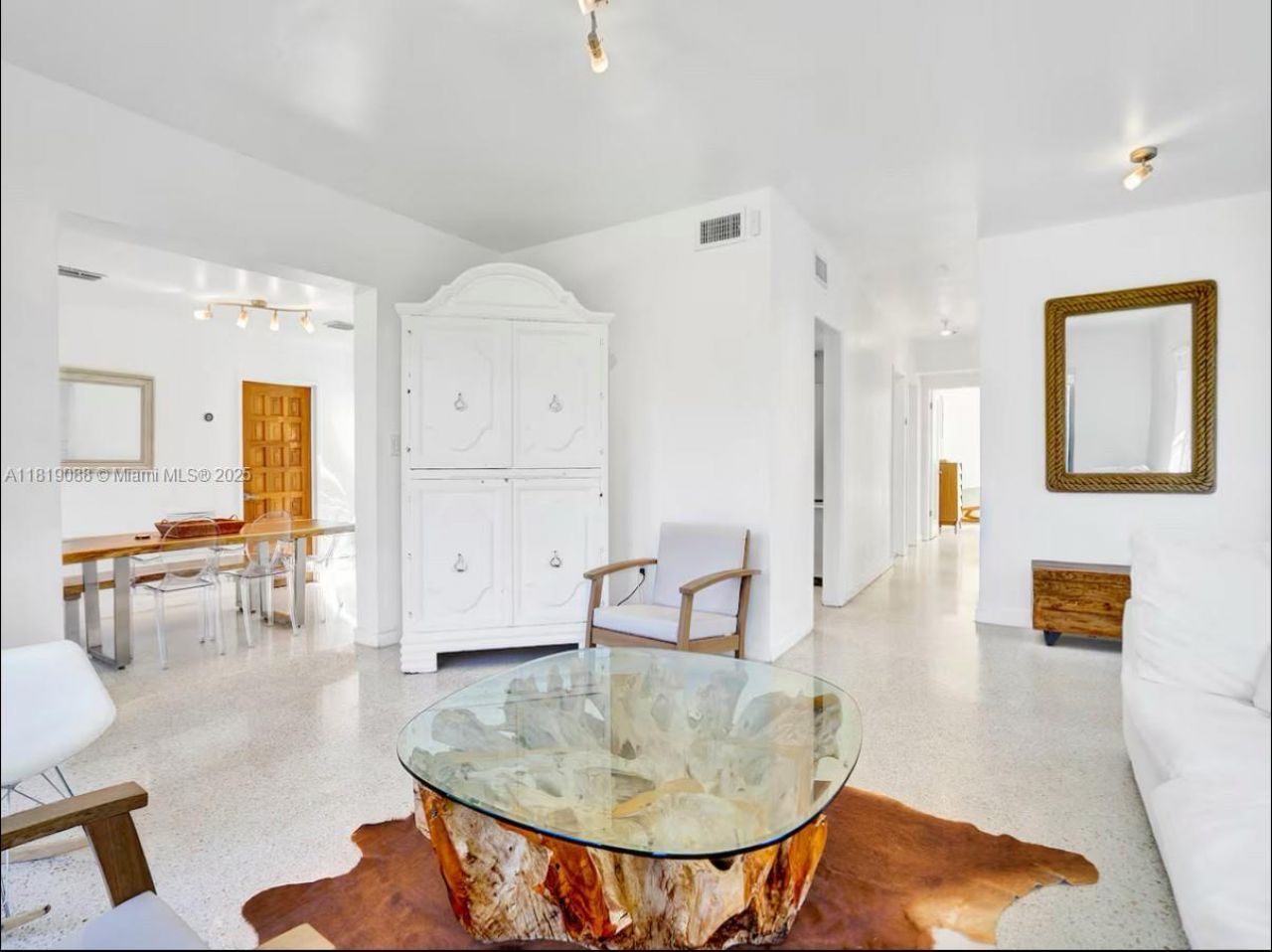 7537 W Treasure Dr, North Bay Village, FL 33141 Photo