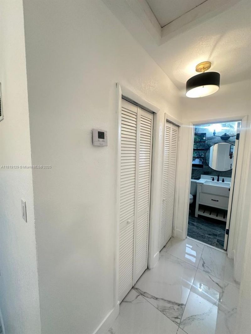 1325 NE 203rd St, Miami, FL 33179 Photo