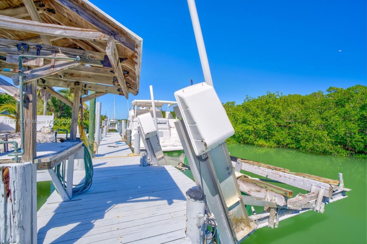 131 Avenue G, Marathon, FL 33050 Photo