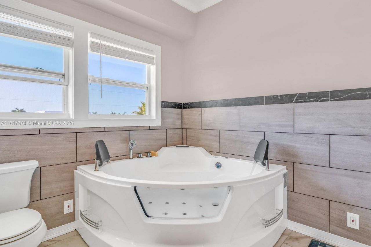 131 Avenue G, Marathon, FL 33050 Photo