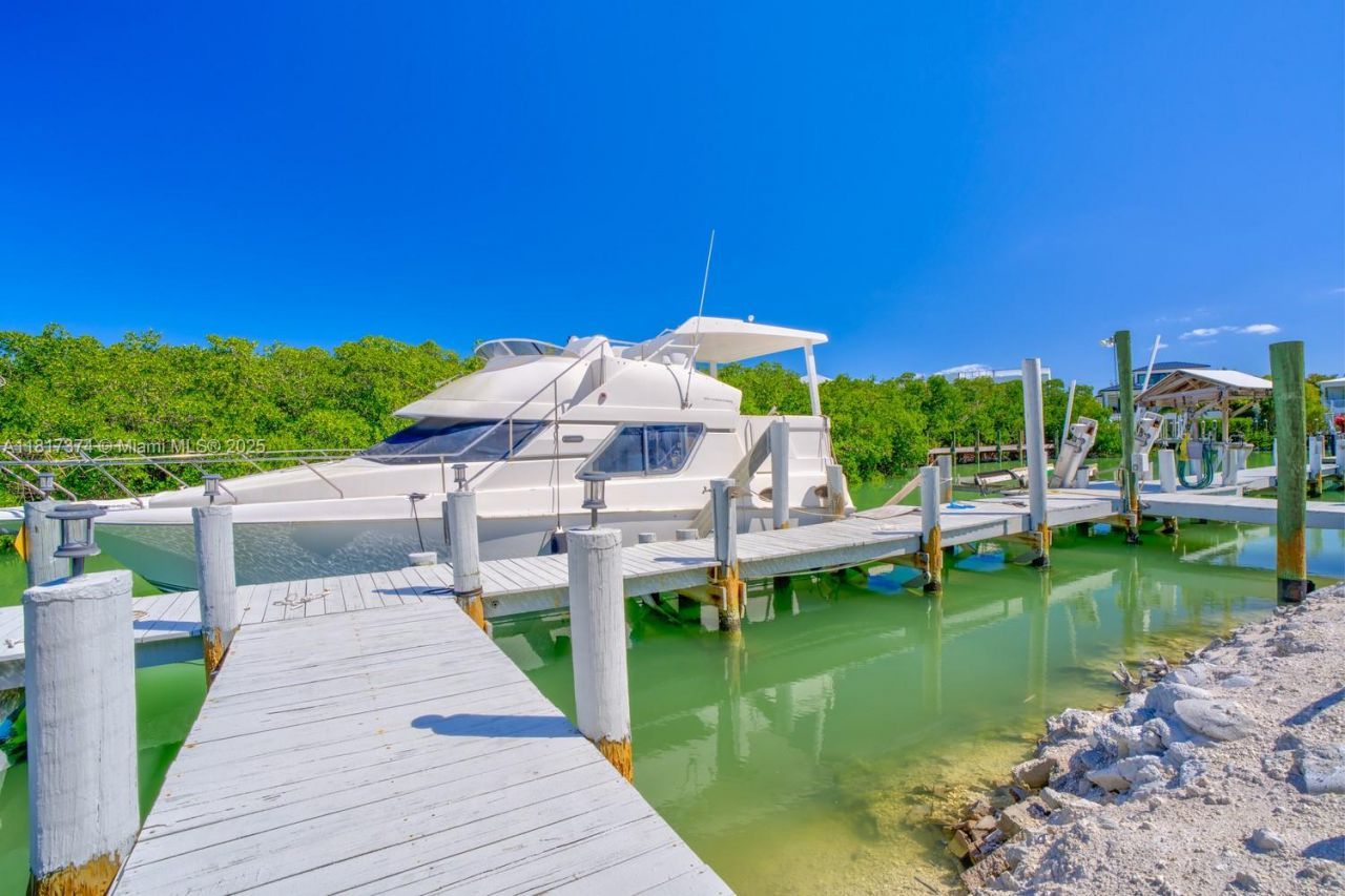 131 Avenue G, Marathon, FL 33050 Photo