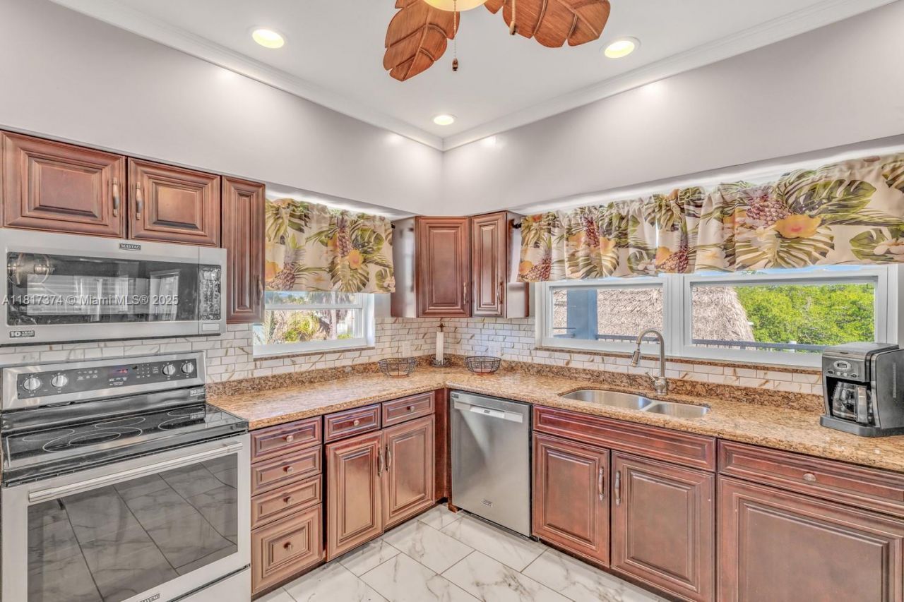 131 Avenue G, Marathon, FL 33050 Photo