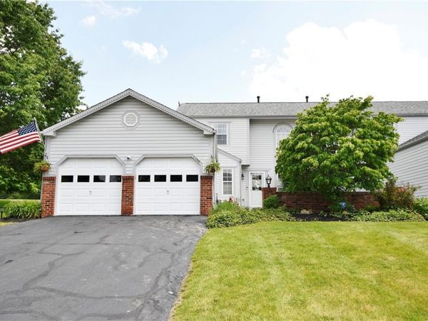 1125 Valleyview Dr, Lawrence, PA 15055