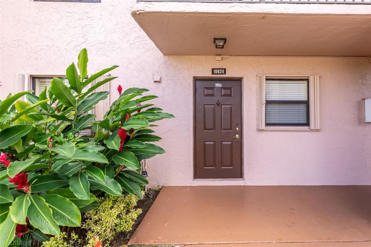10624 NW 10th St, Unit 103, Pembroke Pines, FL 33026 Photo
