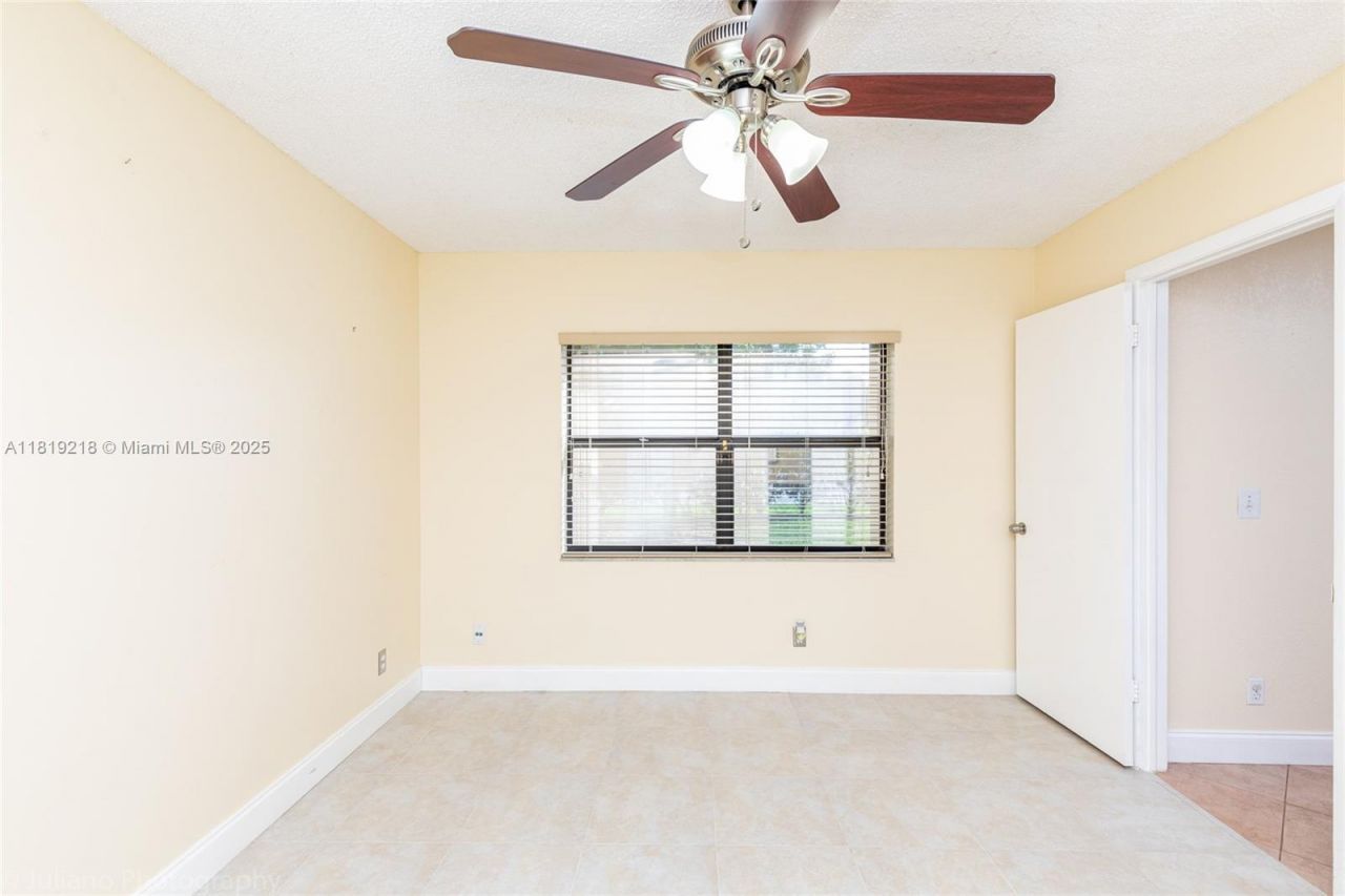 10624 NW 10th St, Unit 103, Pembroke Pines, FL 33026 Photo