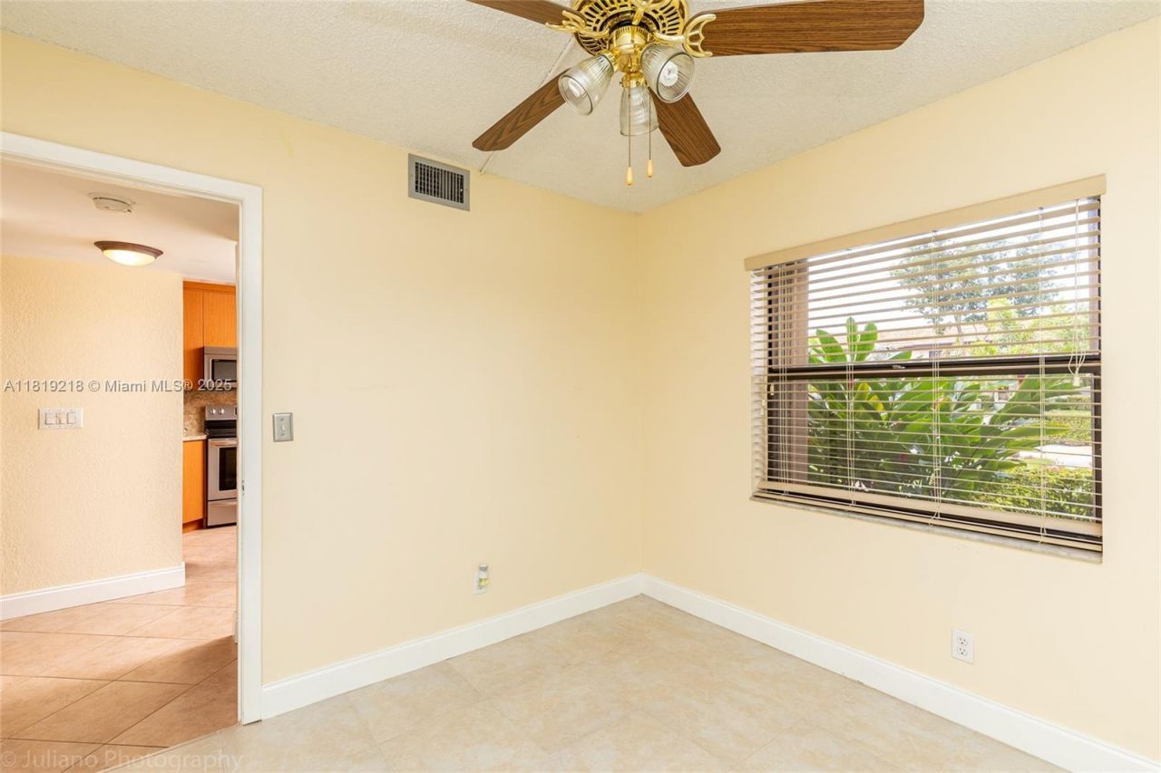 10624 NW 10th St, Unit 103, Pembroke Pines, FL 33026 Photo