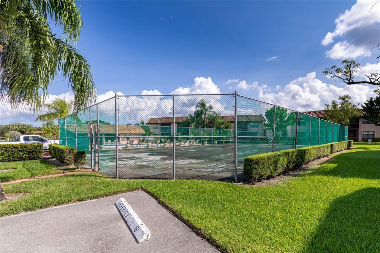 10624 NW 10th St, Unit 103, Pembroke Pines, FL 33026 Photo