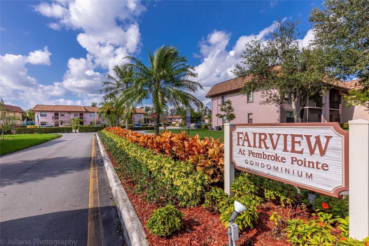10624 NW 10th St, Unit 103, Pembroke Pines, FL 33026 Photo