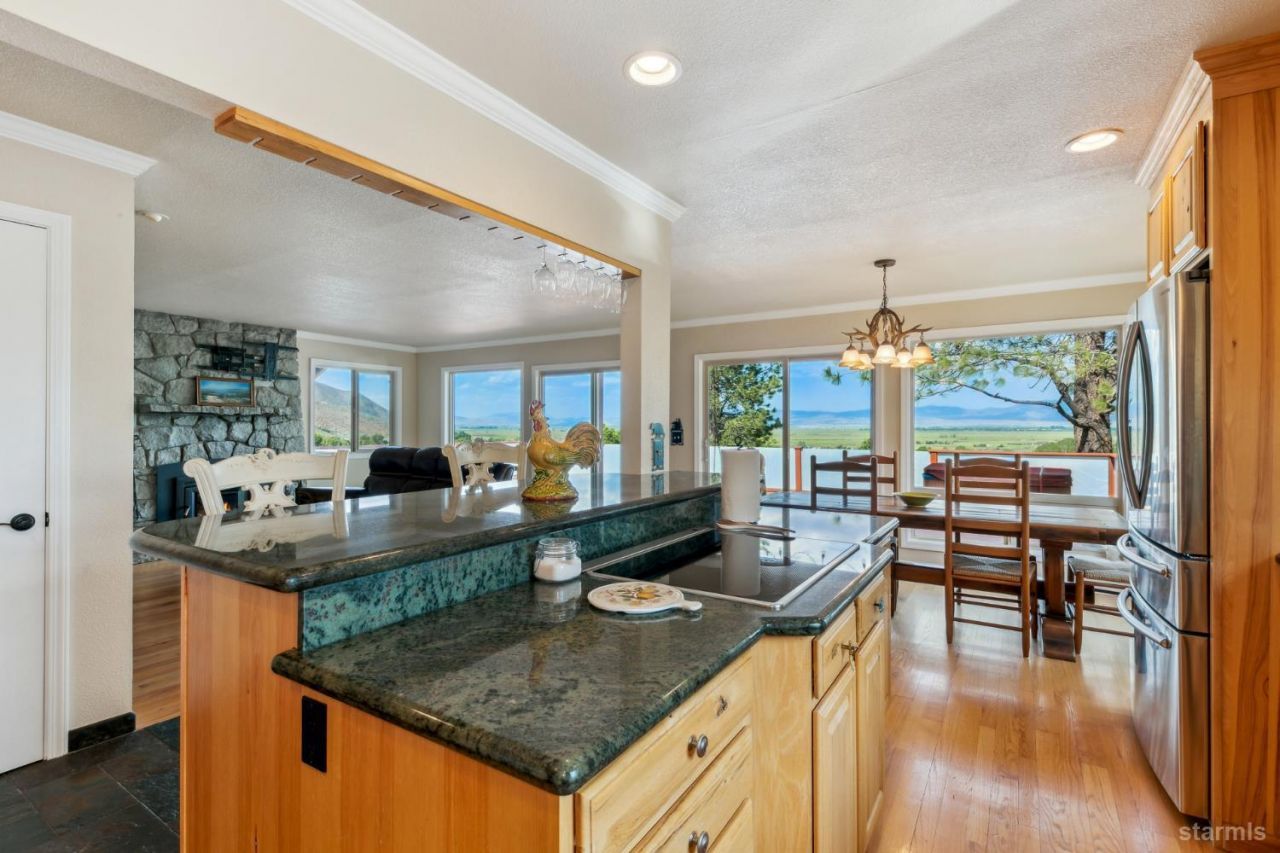 1299 Kingsbury Grade, Gardnerville, NV 89460 Photo