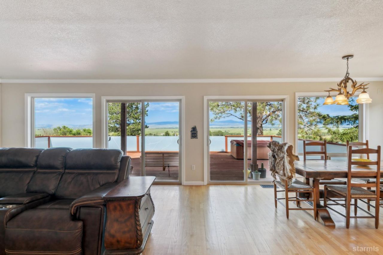 1299 Kingsbury Grade, Gardnerville, NV 89460 Photo