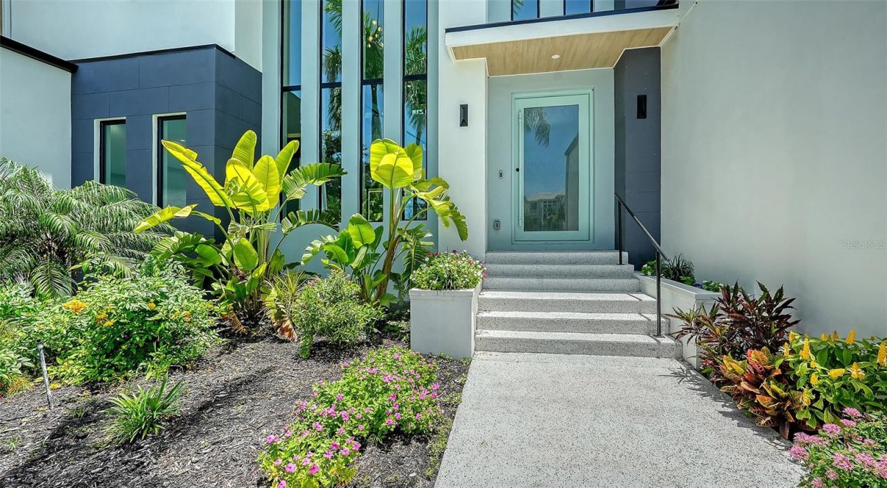 1607 Flower Drive, Sarasota, FL 34239 Photo