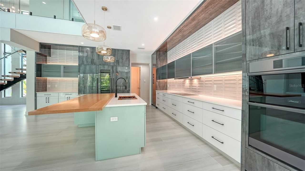 1607 Flower Drive, Sarasota, FL 34239 Photo