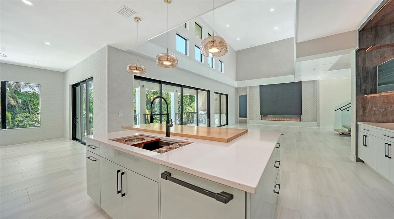 1607 Flower Drive, Sarasota, FL 34239 Photo