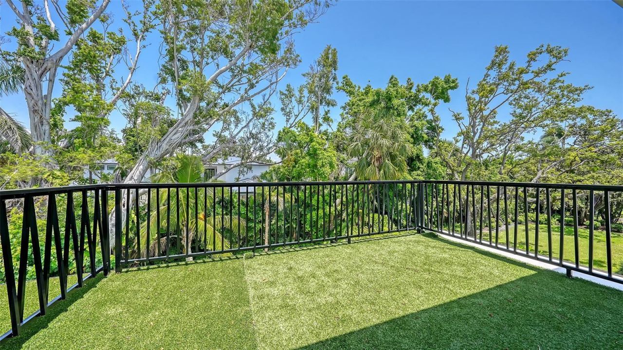 1607 Flower Drive, Sarasota, FL 34239 Photo