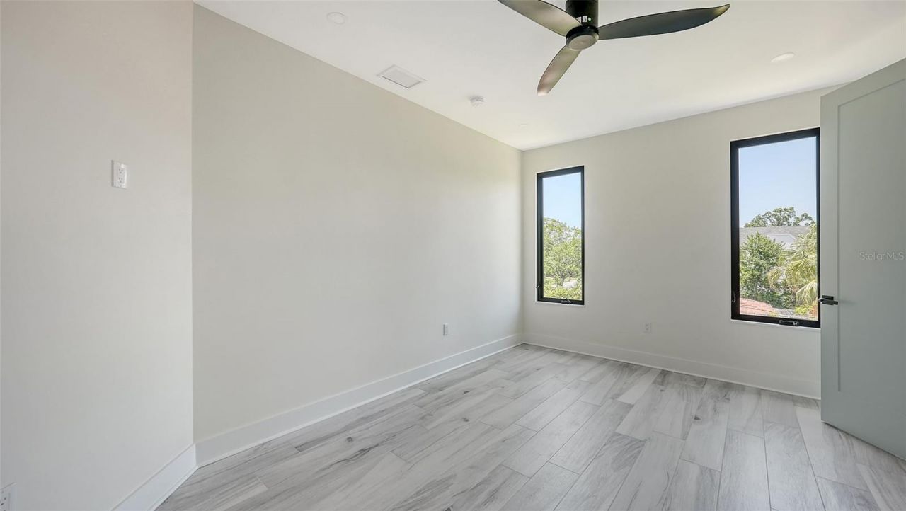 1607 Flower Drive, Sarasota, FL 34239 Photo