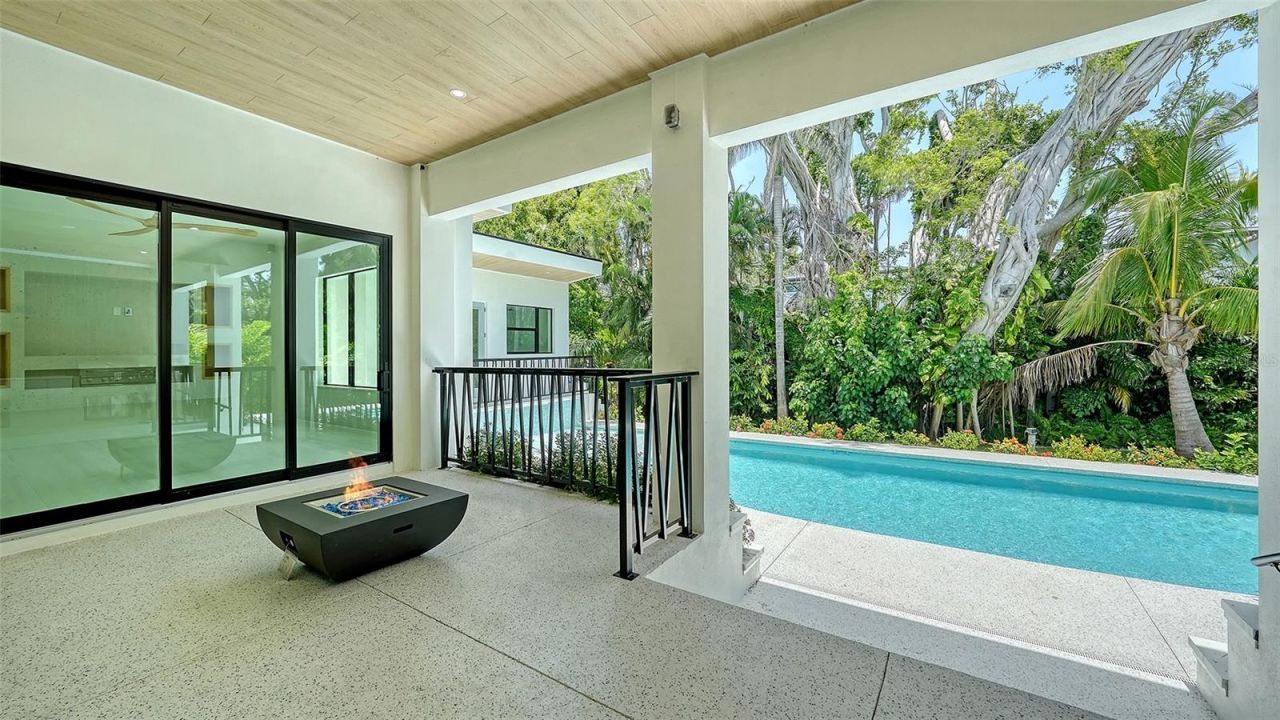 1607 Flower Drive, Sarasota, FL 34239 Photo