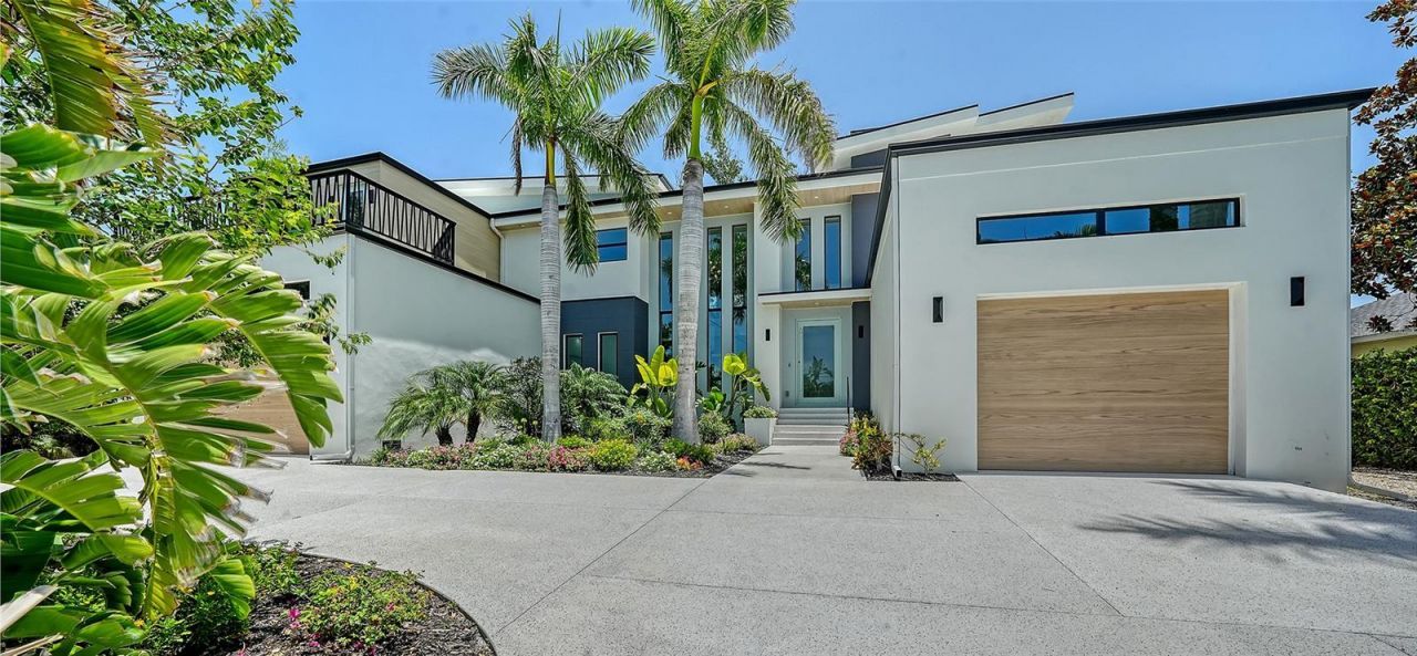 1607 Flower Drive, Sarasota, FL 34239 Photo