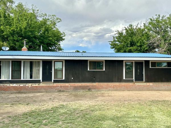 7 Wolfe Road, Los Lunas, NM 87031