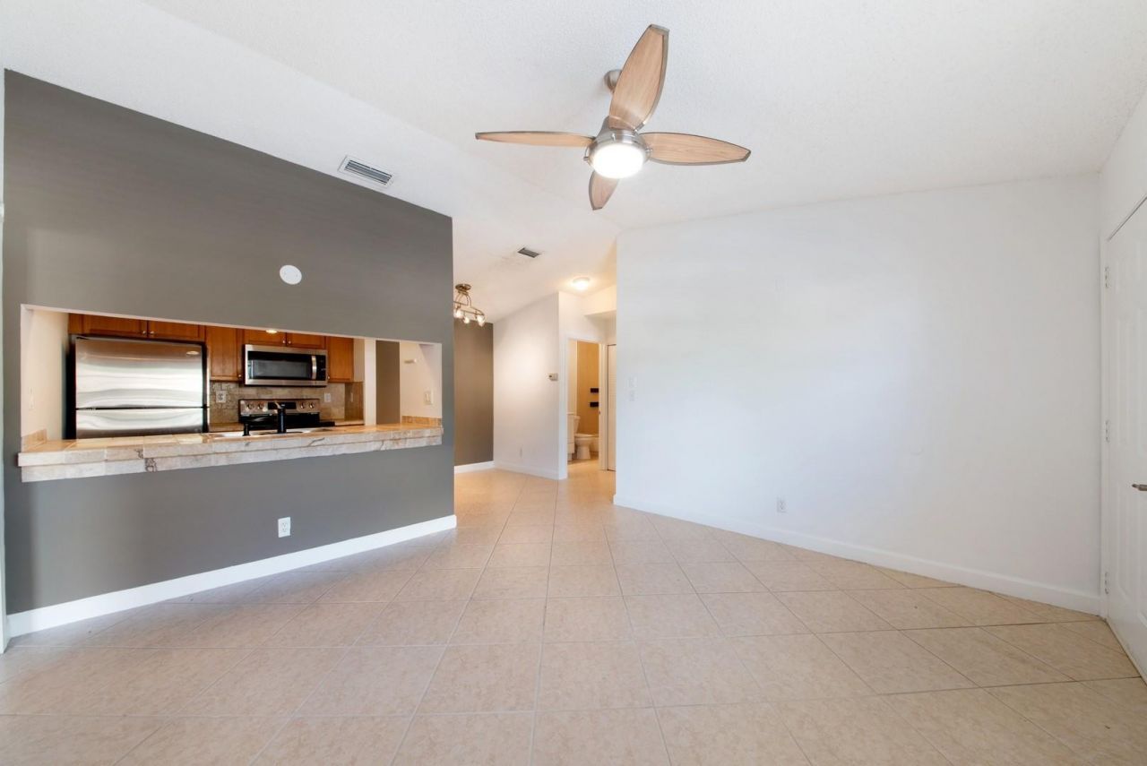 9466 Boca Cove Circle, Unit 315, Boca Raton, FL 33428 Photo