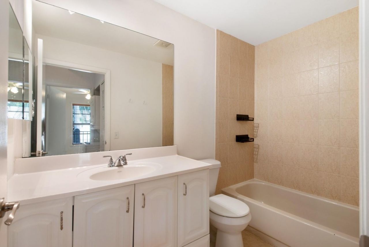 9466 Boca Cove Circle, Unit 315, Boca Raton, FL 33428 Photo