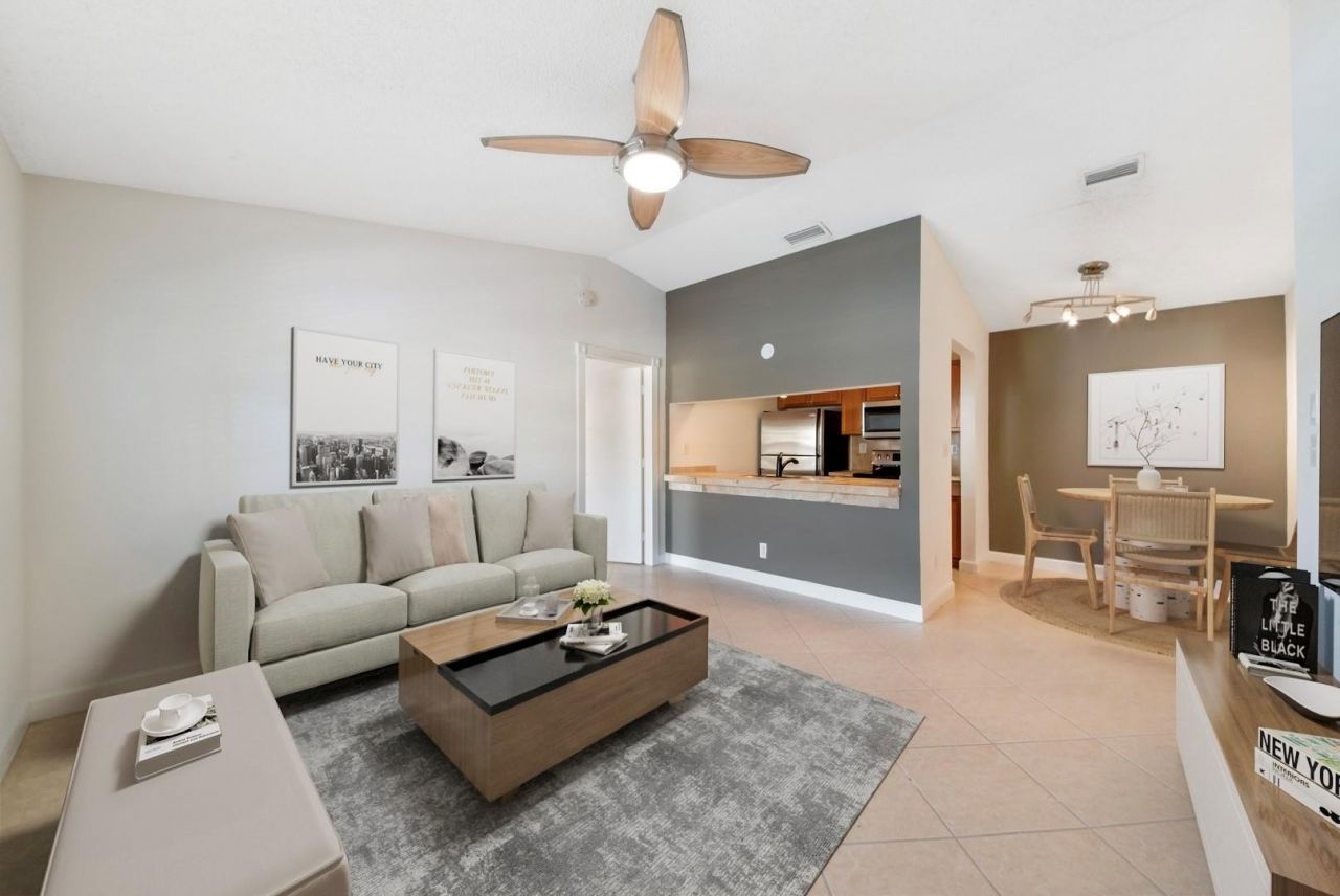 9466 Boca Cove Circle, Unit 315, Boca Raton, FL 33428 Photo