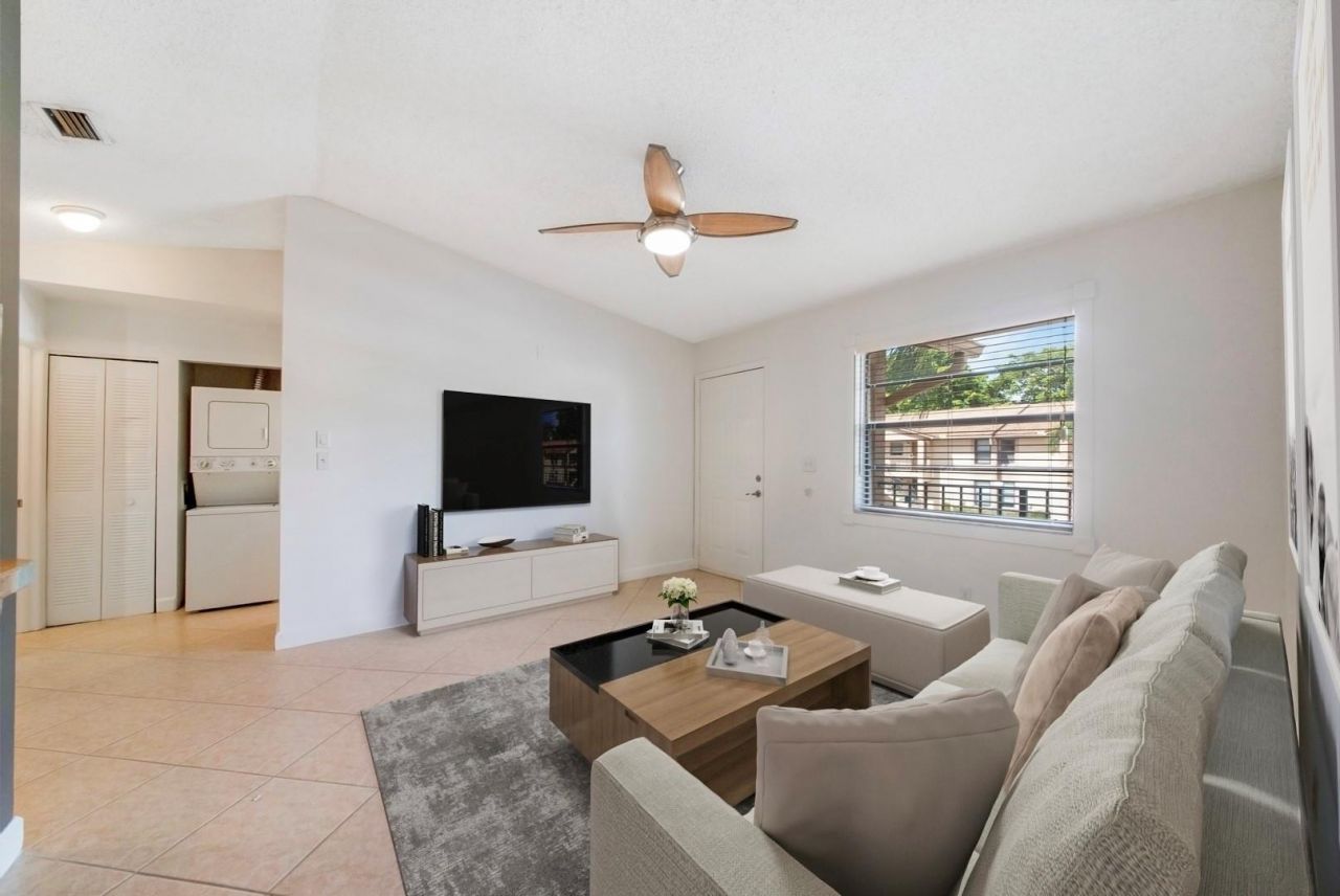 9466 Boca Cove Circle, Unit 315, Boca Raton, FL 33428 Photo