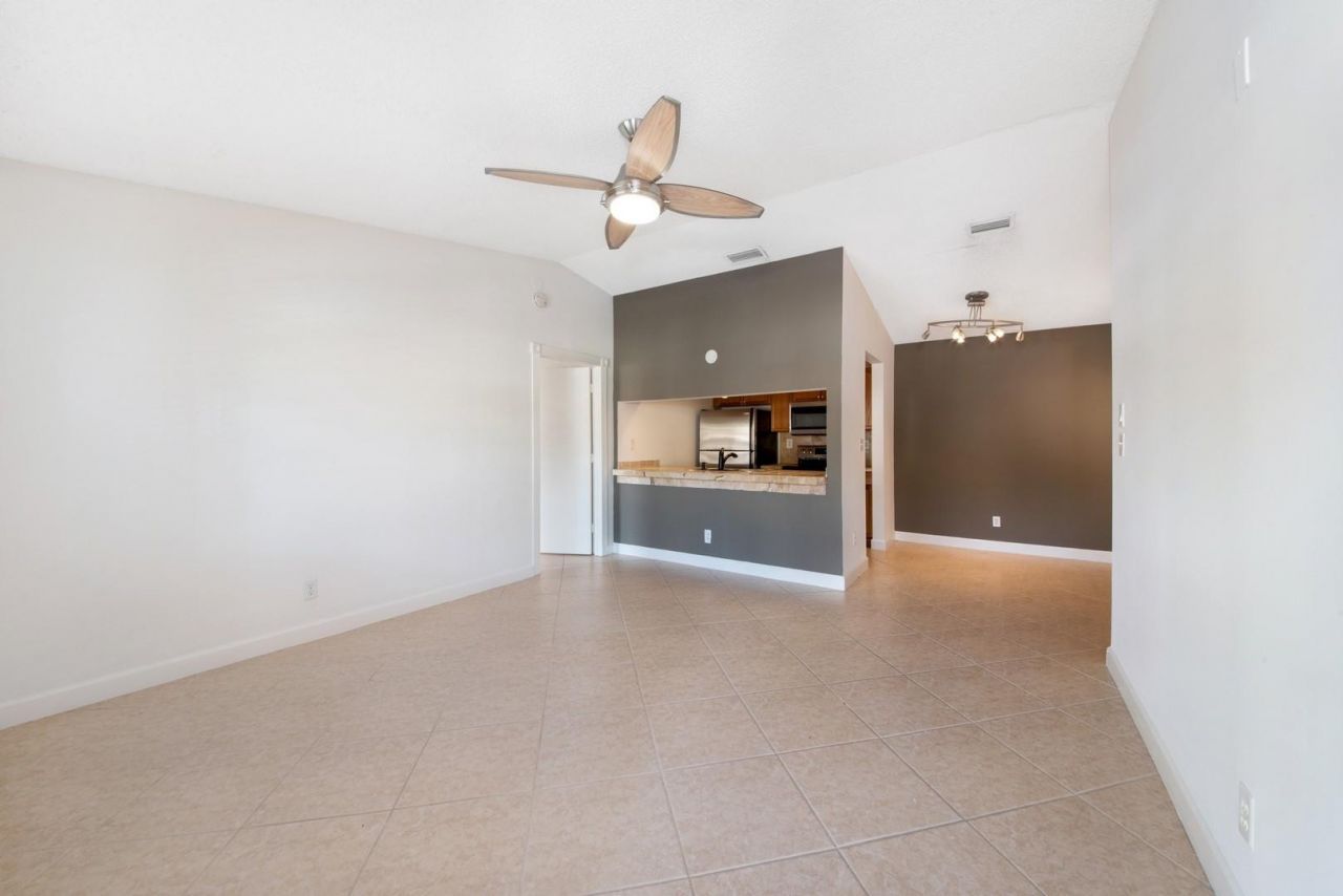 9466 Boca Cove Circle, Unit 315, Boca Raton, FL 33428 Photo