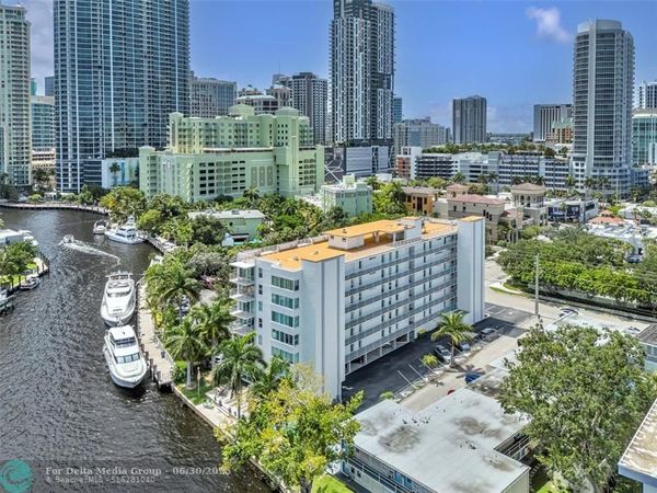 800 SE 4 St, Unit 405, Fort Lauderdale, FL 33301