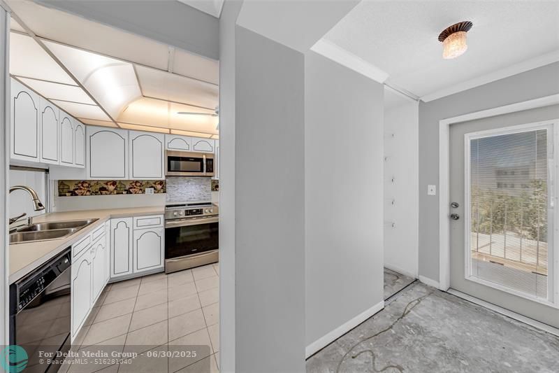 800 SE 4 Street, Unit 405, Fort Lauderdale, FL 33301 Photo