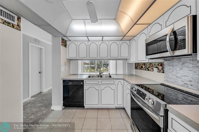 800 SE 4 Street, Unit 405, Fort Lauderdale, FL 33301 Photo