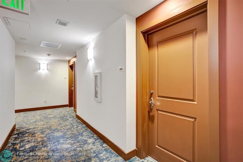 315 NE 3rd Ave, Unit 1209, Fort Lauderdale, FL 33301 Photo