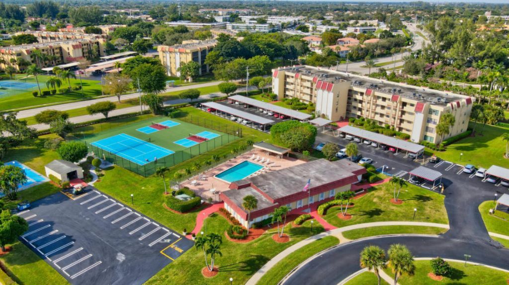 23249 Barwood Lane, Unit 402, Boca Raton, FL 33428 Photo