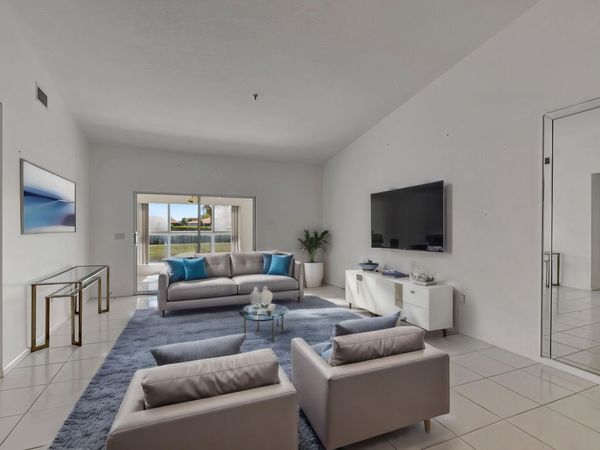 5952 Regal Glen Drive, Unit 204, Boynton Beach, FL 33437