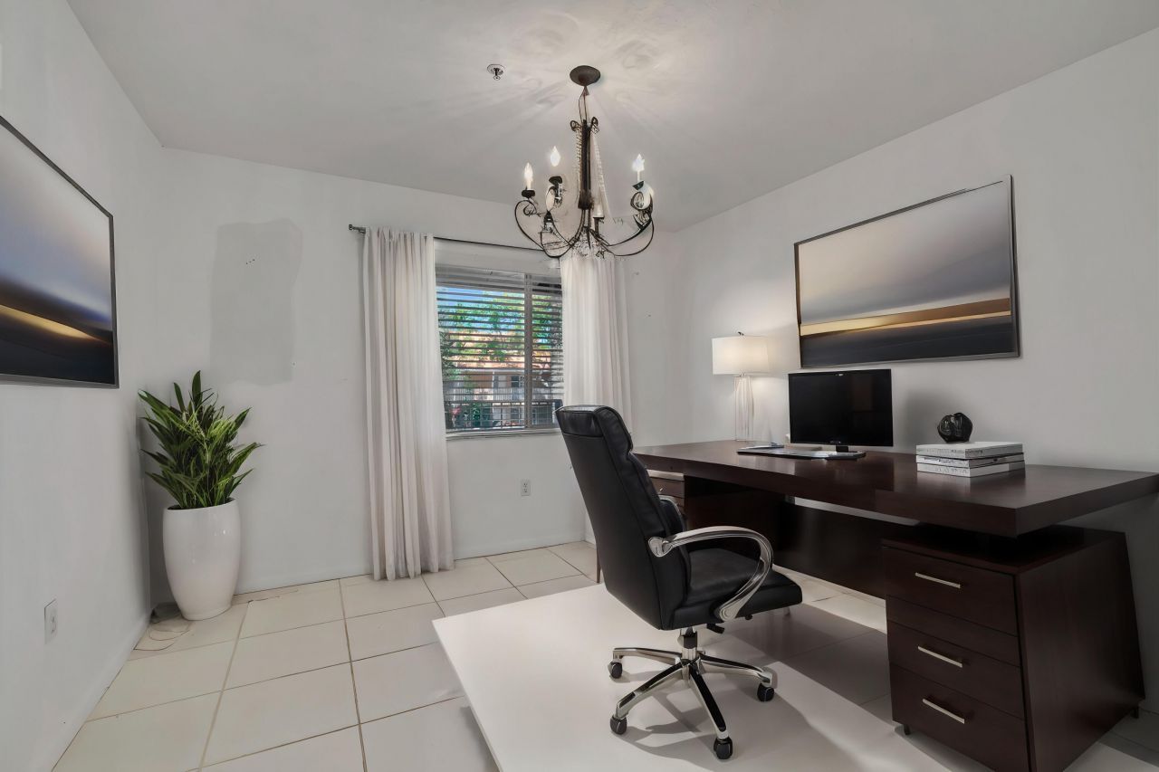 5952 Regal Glen Drive, Unit 204, Boynton Beach, FL 33437 Photo