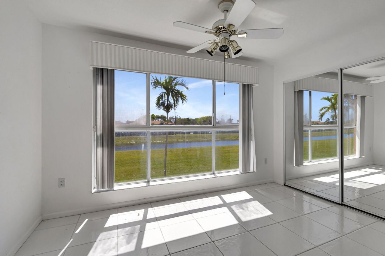 5952 Regal Glen Drive, Unit 204, Boynton Beach, FL 33437 Photo