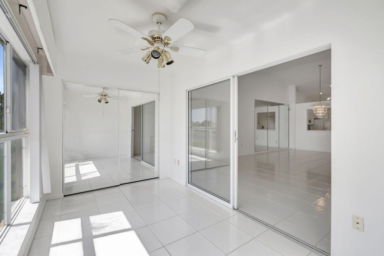 5952 Regal Glen Drive, Unit 204, Boynton Beach, FL 33437 Photo