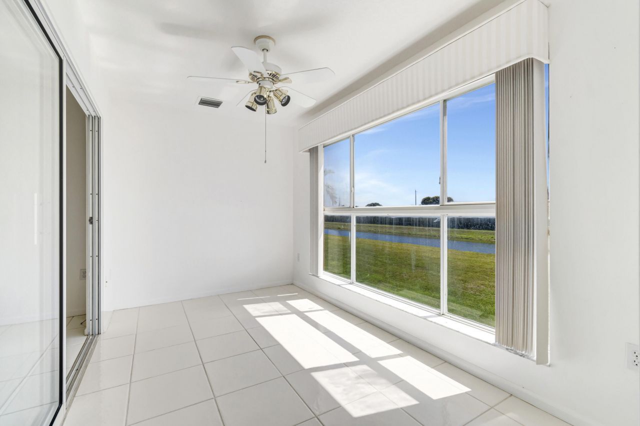 5952 Regal Glen Drive, Unit 204, Boynton Beach, FL 33437 Photo