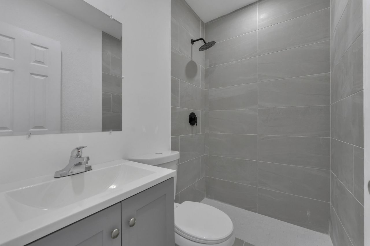 275 NW 81st Street, Miami, FL 33150 Photo