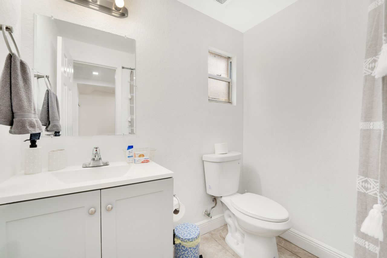 275 NW 81st Street, Miami, FL 33150 Photo