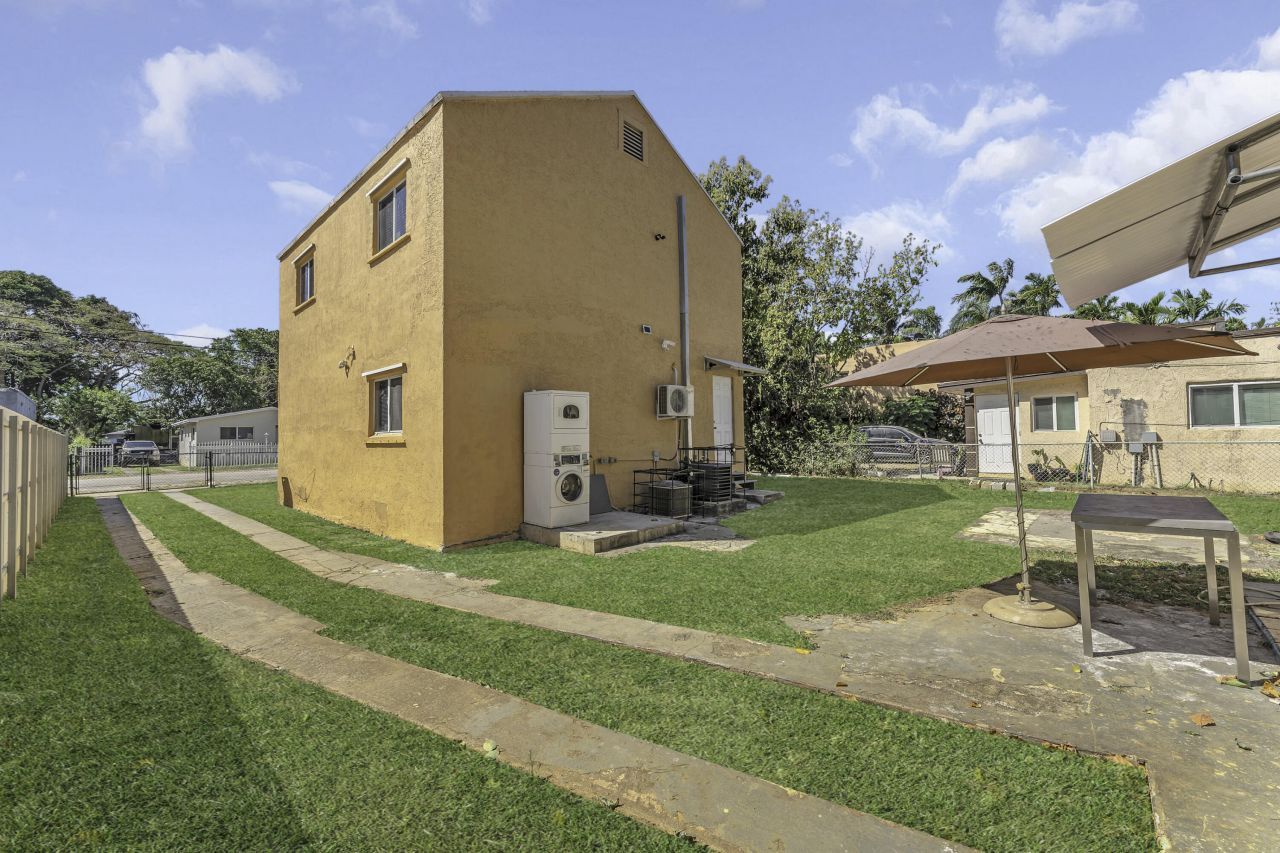 275 NW 81st Street, Miami, FL 33150 Photo