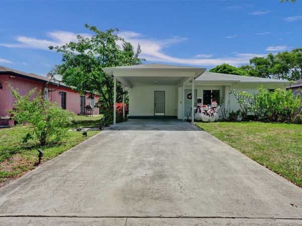 1590 NW 7th Lane, Pompano Beach, FL 33060