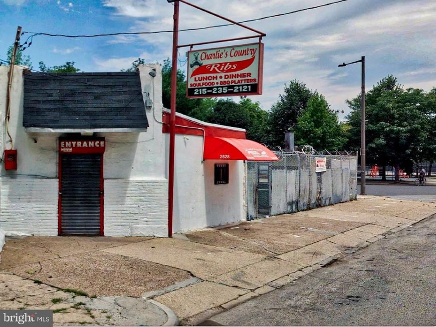 2528 W Diamond Street, Philadelphia, PA 19121 Main Photo