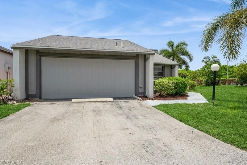 9749 Maplecrest Cir, Lehigh Acres, FL 33936 Photo