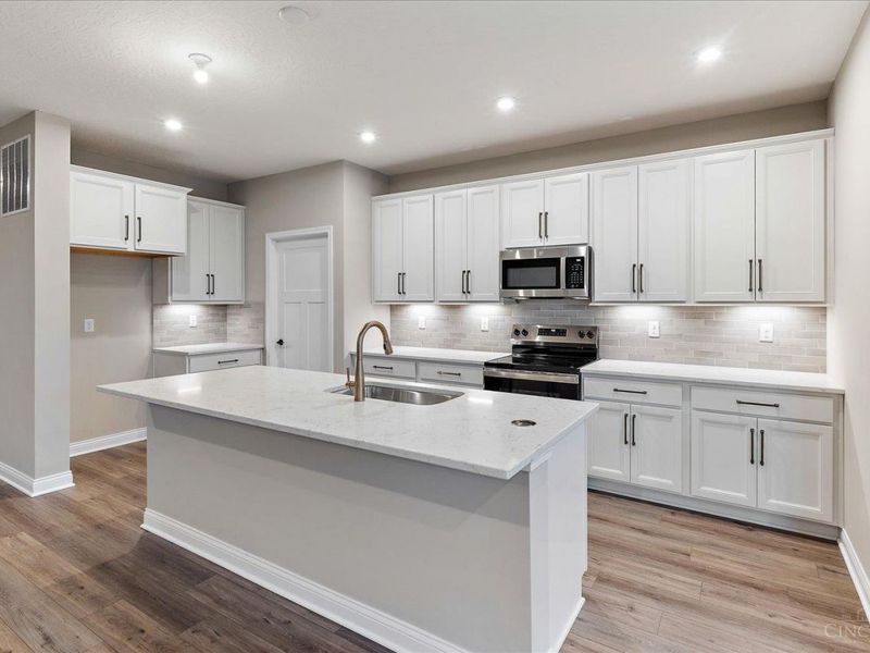 1497 Wexler Court, Hamilton Twp, OH 45039 Photo 4