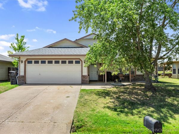 24922 S Heartwood Drive, Claremore, OK 74019