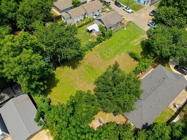 216 W Jerden Lane, Dallas, TX 75208