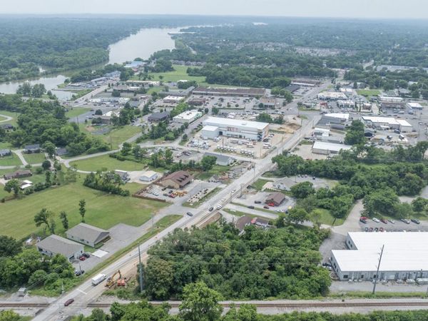 177 Old Shackle Island Road, Hendersonville, TN 37075