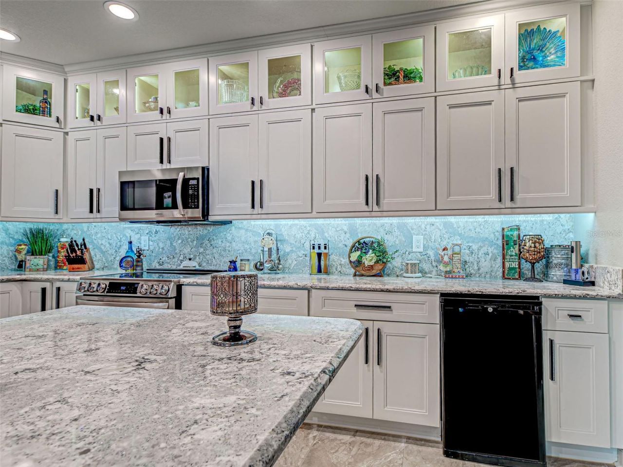 2590 Tarpon Cove Drive, Unit 811, Punta Gorda, FL 33950 Photo